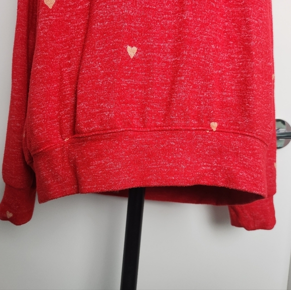 Red hearts sweater - Picture 7 of 12
